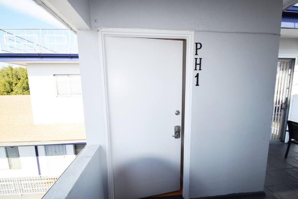 Hollywood Business Apartments ロサンゼルス エクステリア 写真
